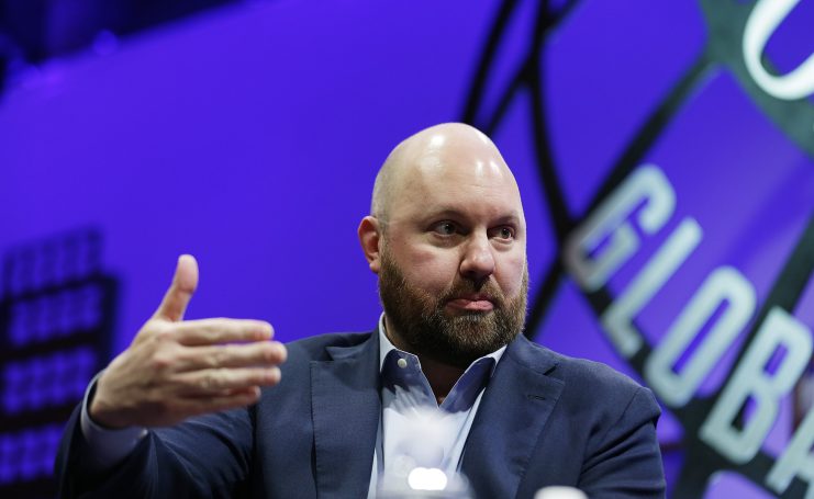 Der Tech-Risikokapitalgeber Marc Andreessen während einer Diskussion zum Thema „Die Gegenwart und Zukunft des Mobilfunks” auf dem Fortune Global Forum