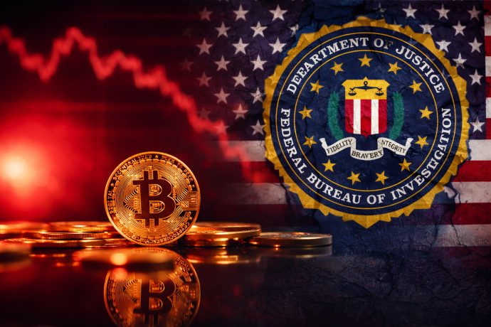 Fallender Bitcoin-Chart vor rotem Hintergrund und FBI-Logo