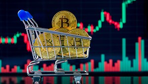 Bitcoin-Münzen in einem Einkaufswagen, dahinter ein steigender Chart