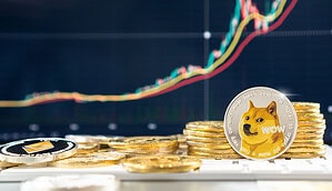 Dogecoin-Münze vor Chart