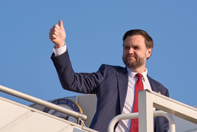 Vice President JD Vance ist in das Krisengebiet gereist.