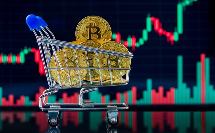 Bitcoin-Einkaufswagen vor Chartbild