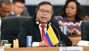 Gustavo Petro auf Pressekonferenz