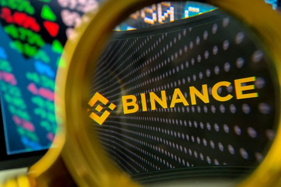 Das Bild zeigt das Logo von Binance