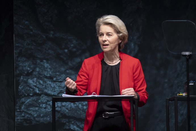 Das Bild zeigt Ursula von der Leyen