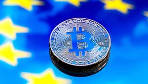 Bitcoin inmitten von EU-Symbolen