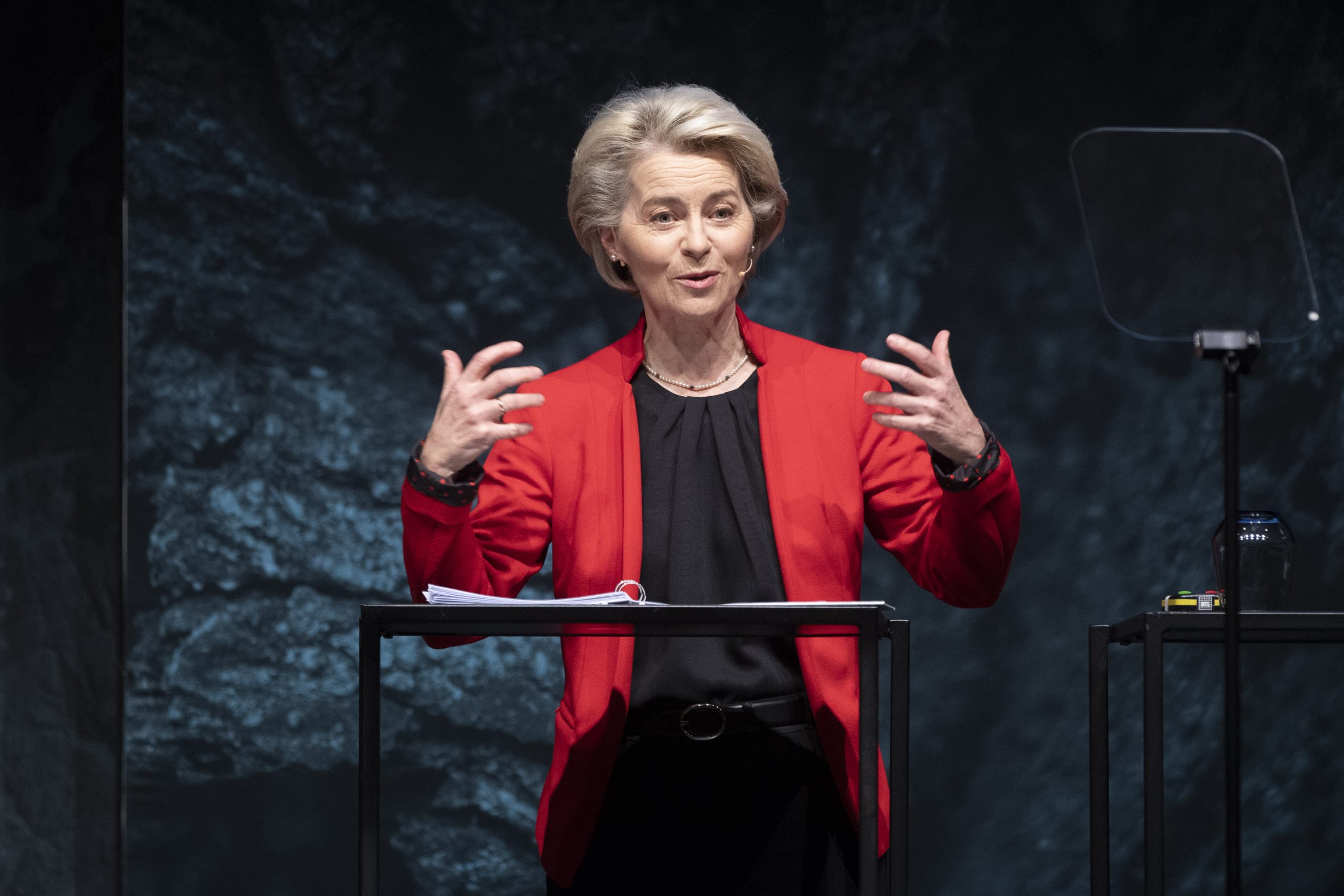 Das Bild zeigt Ursula von der Leyen