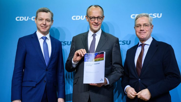 Das Bild zeigt Politiker der Union