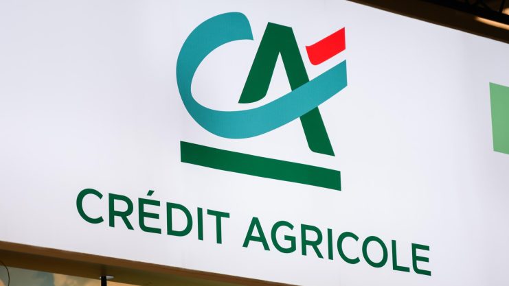 Das Bild zeigt das Logo der französischen Bank Crédit Agricole