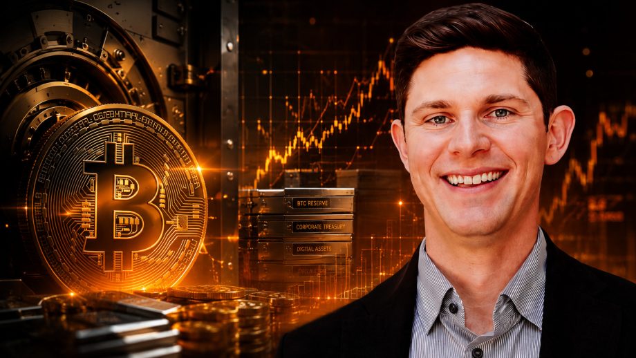 Jeff Walton von Strive vor einem Bitcoin-Hintergrund