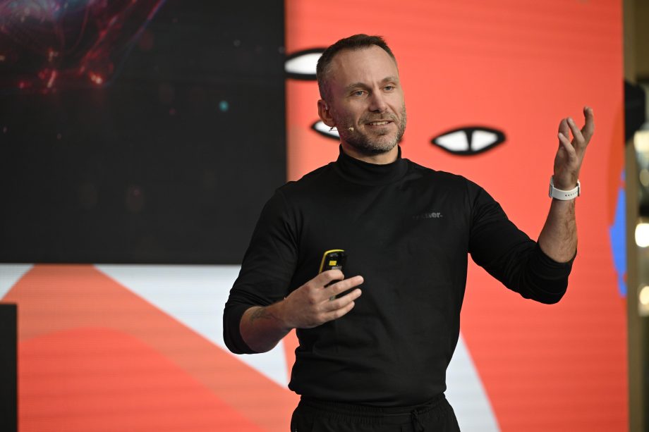 Das Bild zeigt Paolo Ardoino
