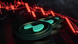 Drei Hype-Token aufeinander gestapelt vor einem roten Chart-Hintergrund
