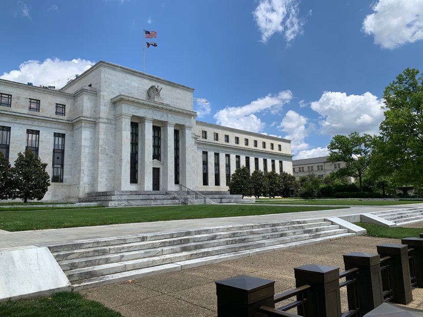 Das Bild zeigt das Gebäude der Federal Reserve