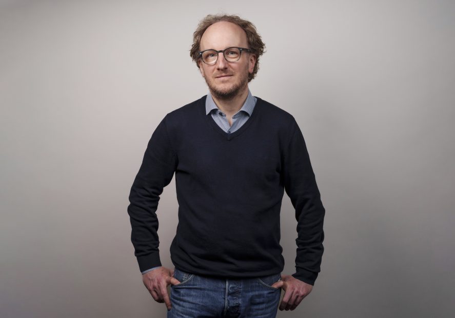 Das Bild zeigt Dr. Johannes Geyer