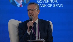 De Cos, Präsident der spanischen Zentralbank