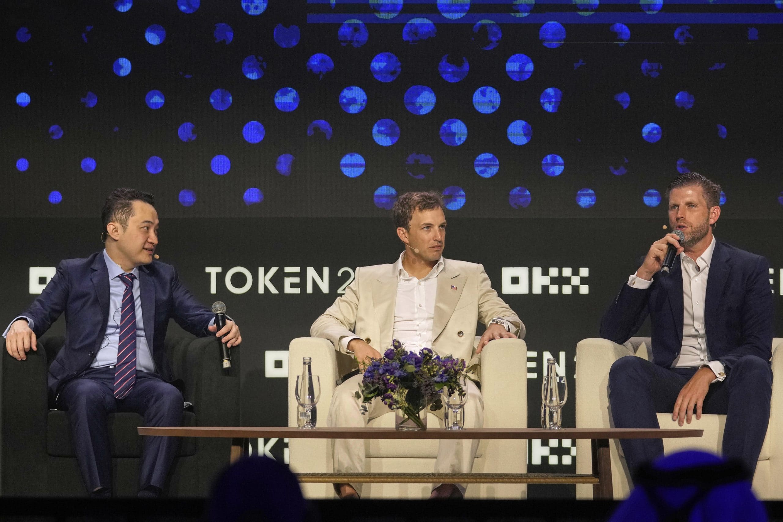 Das Bild zeigt Justin Sun und Eric Trump
