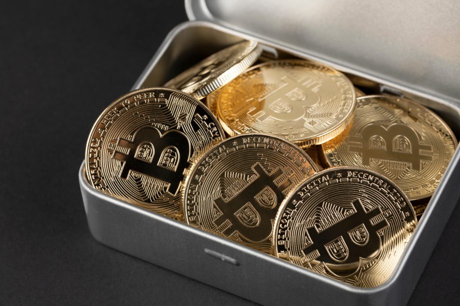 schachte voll Bitcoin