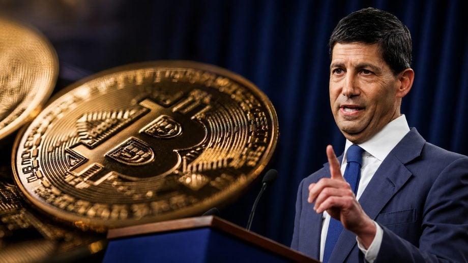 Eine Bitcoin-Münze neben dem Fed-Chef Kevin Warsh.