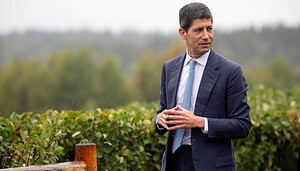 Das Bild zeigt Kevin Warsh