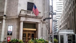 Das Bild zeigt das Gebäude der New York Stock Exchange