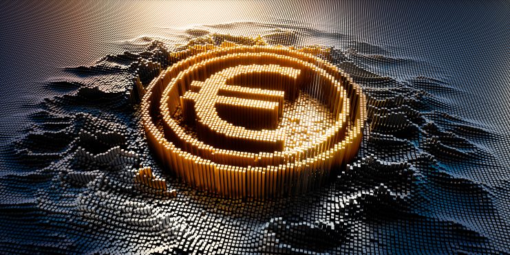 Goldenes Währungssymbol der stabilen Euro-Münze, bestehend aus vertikalen zylindrischen Balken, die sich von einer strukturierten, dunklen Oberfläche abheben, wobei die Szene von der oberen linken Ecke aus beleuchtet wird.