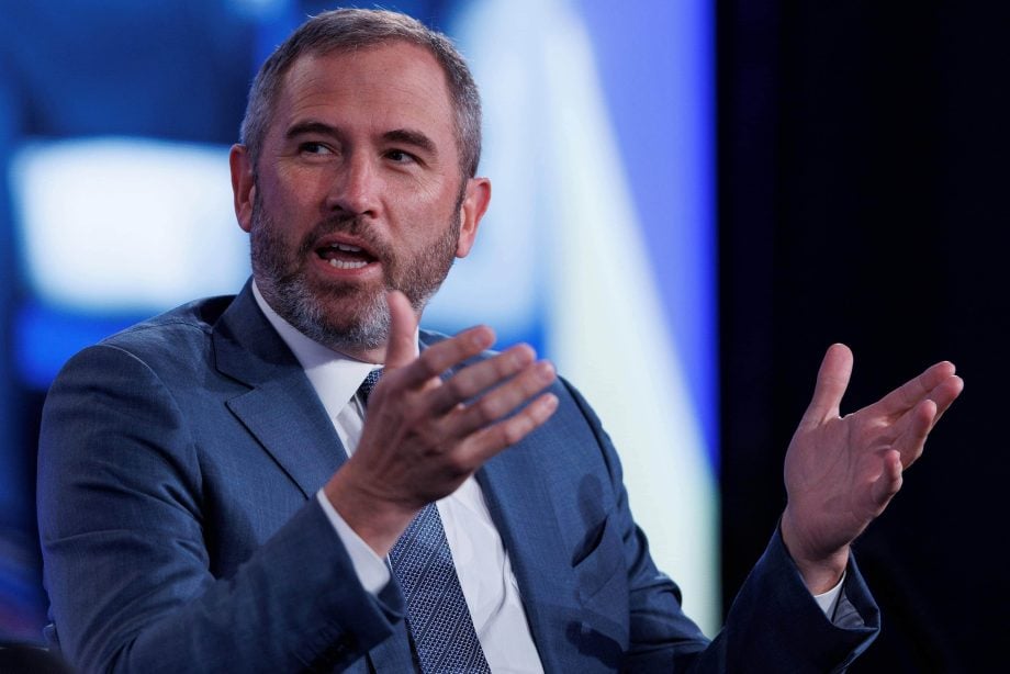 Brad Garlinghouse spricht vor einem Komitee