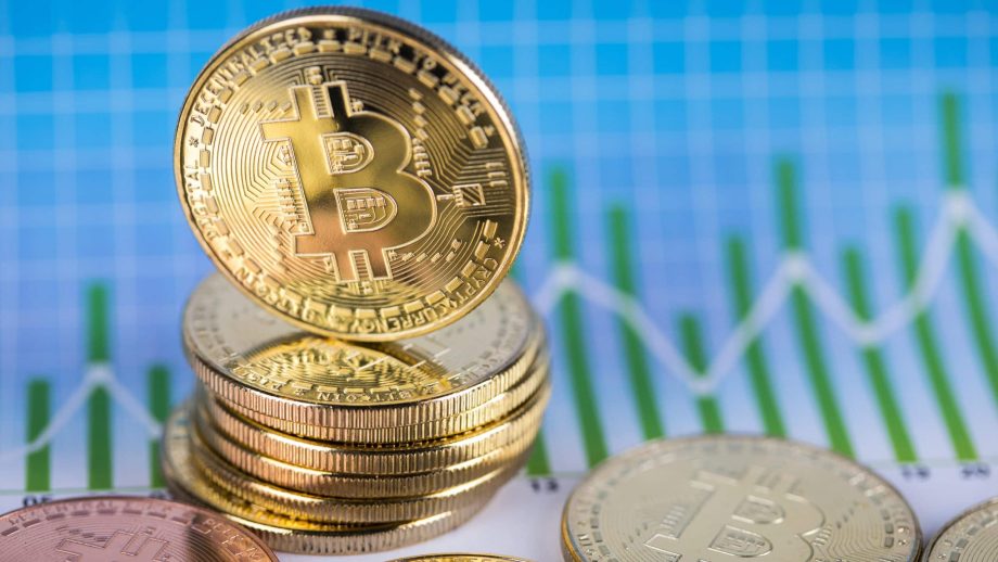 Das Bild zeigt Bitcoin-Münzen