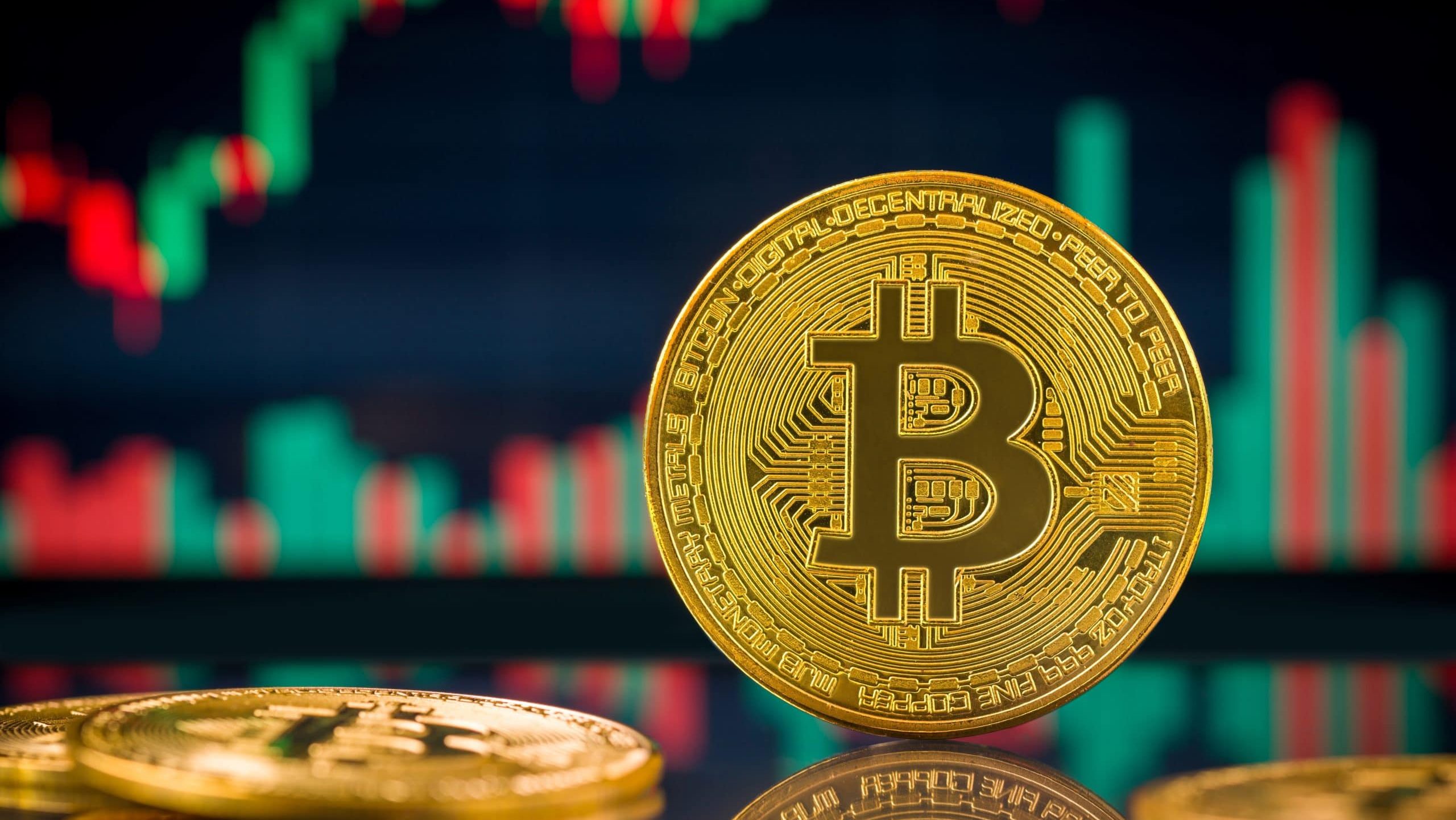 Das Bild zeigt eine Bitcoin-Münze