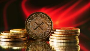 XRP-Münzen vor rotem Hintergrund